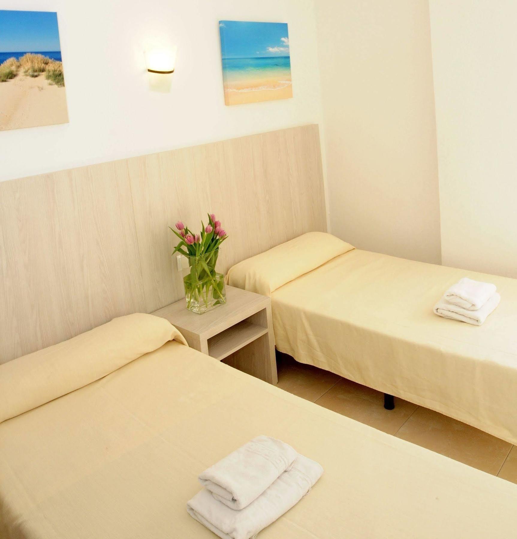 Apartamentos Avenida - Mc Apartamentos Ibiza מראה חיצוני תמונה