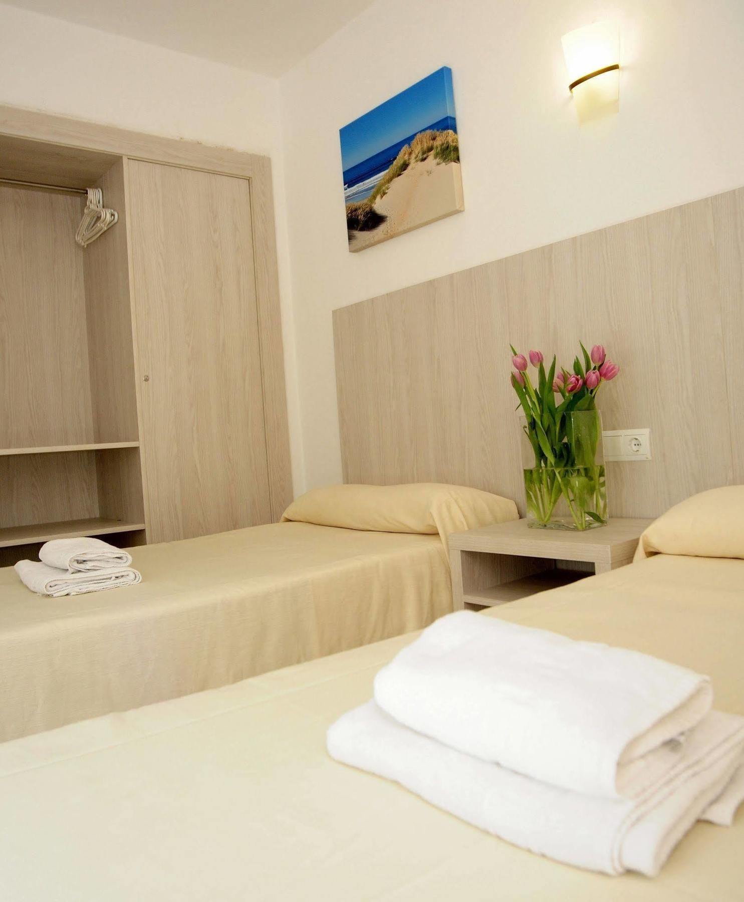 Apartamentos Avenida - Mc Apartamentos Ibiza מראה חיצוני תמונה